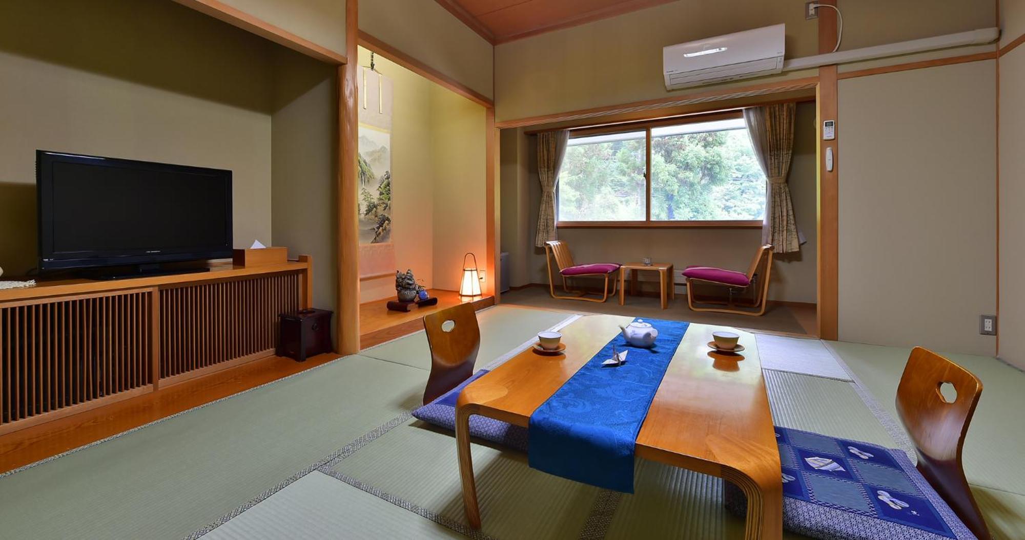 Kotobuki Hotel Яманучи Екстериор снимка